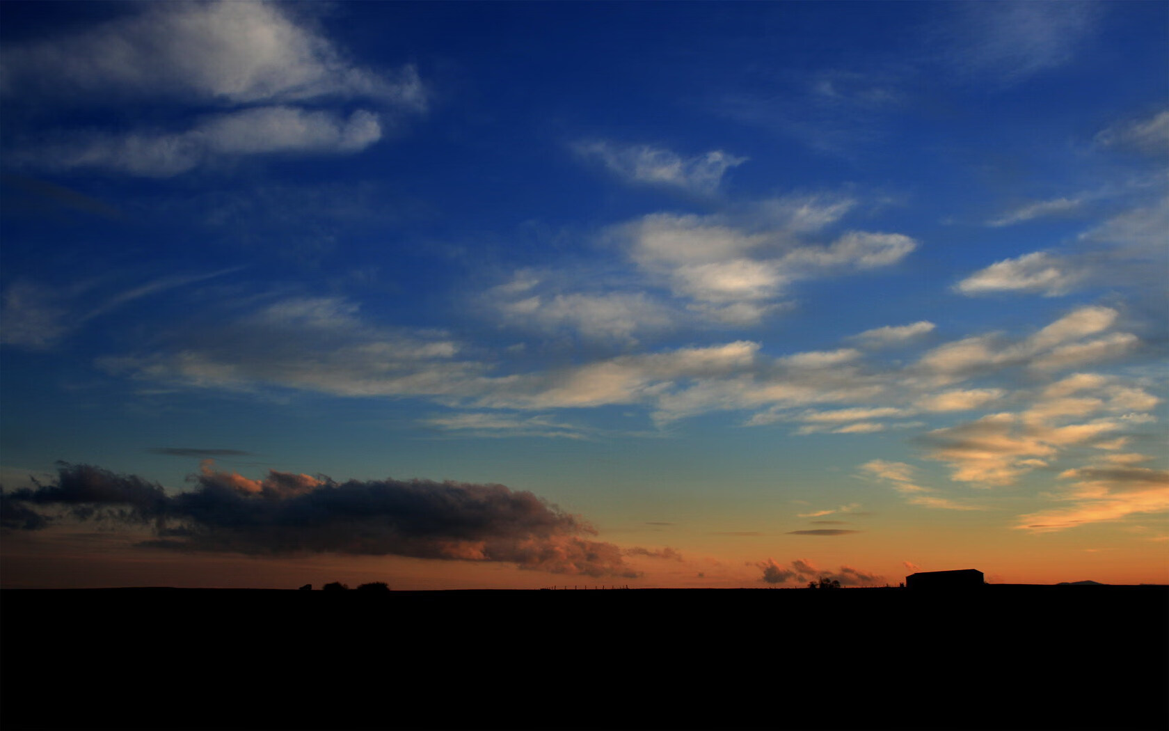 低位进攻在现代篮球中的生存空间，低位进攻在现代篮球中的生存空间包括