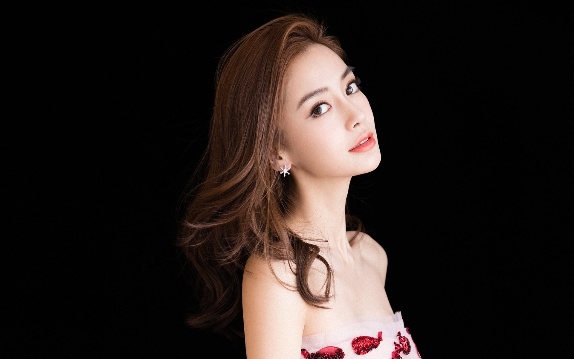 体育新闻中心构建体育内容版权追踪与管理系统,体育新闻杂志