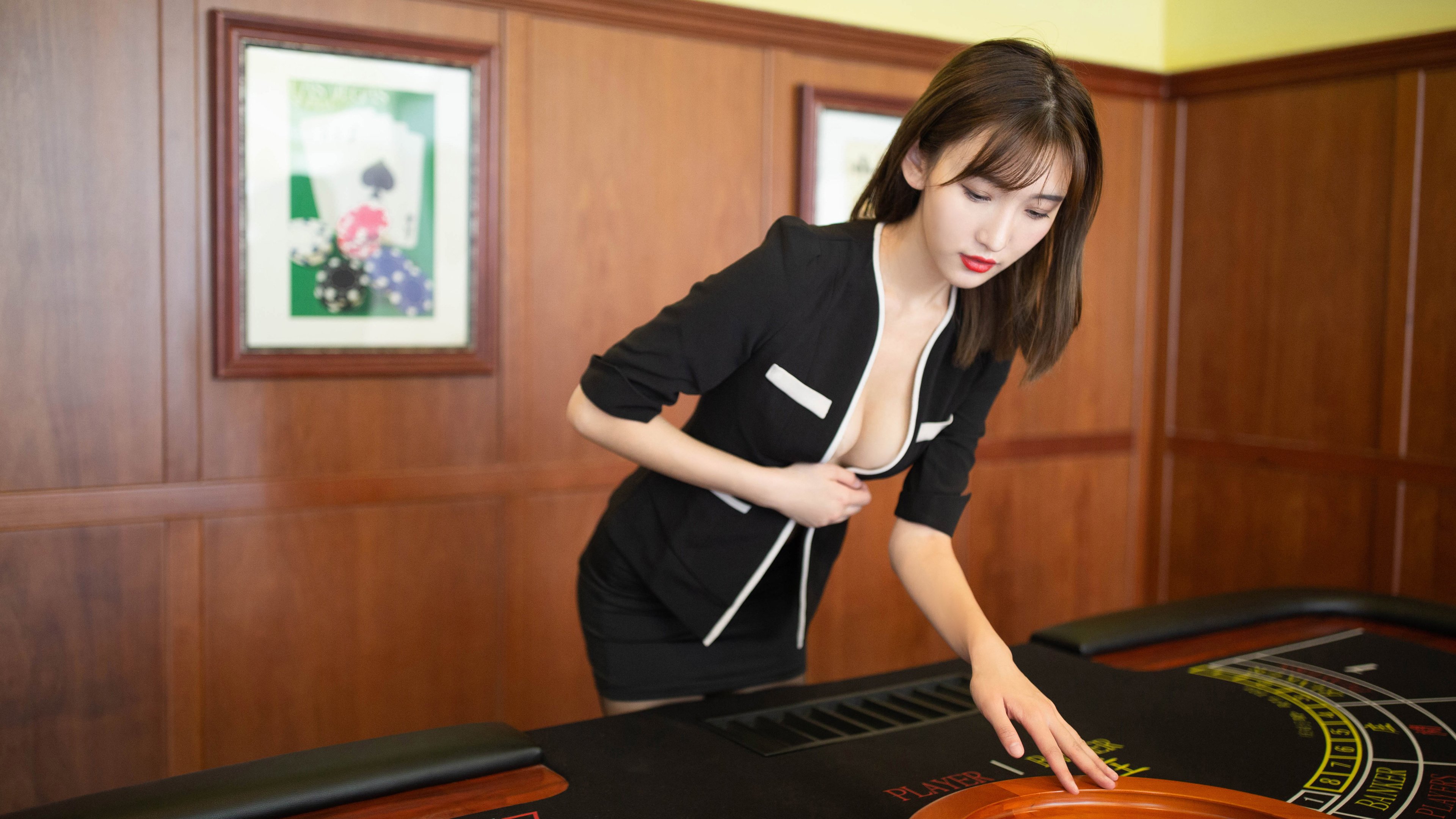 九游登录中心-凯莉·麦基翁决赛中段发力抢占先机，凯莉·麦吉利斯现照